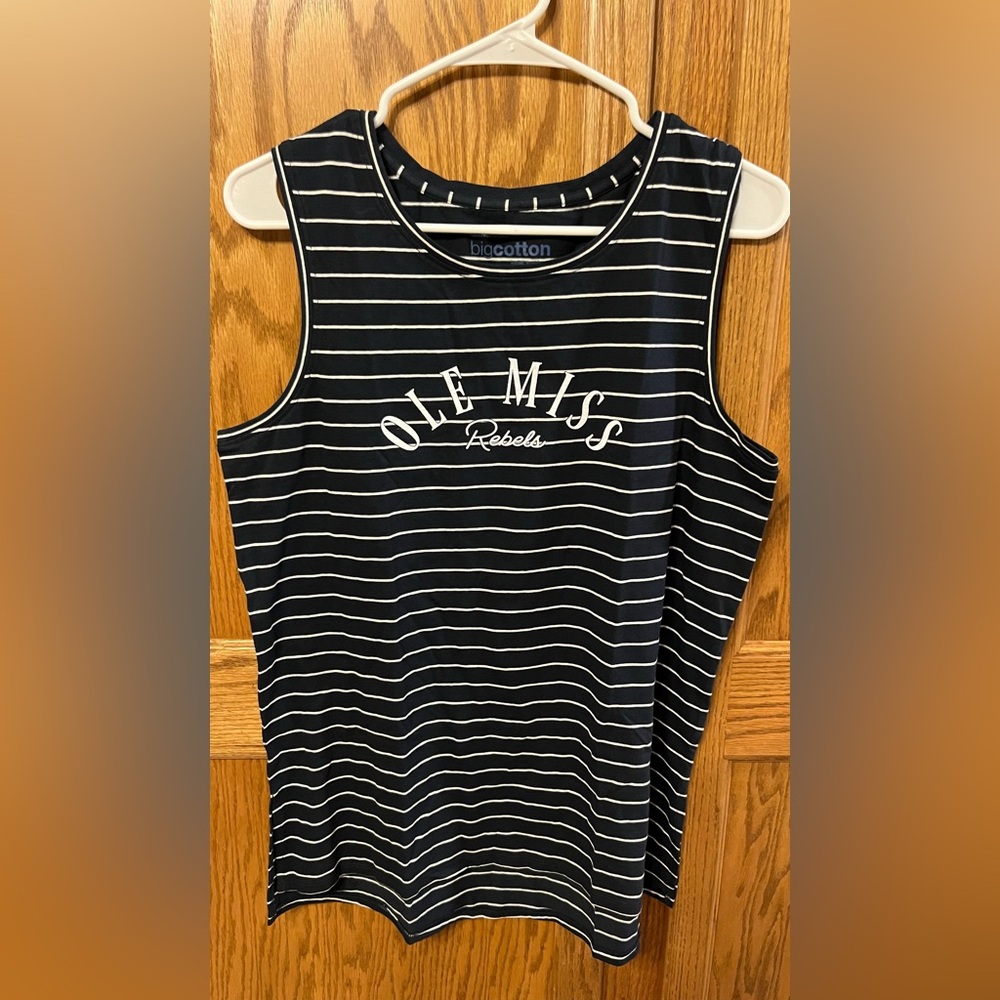 NWT Ole Miss Rebels Women’s Tank Top Size Medium